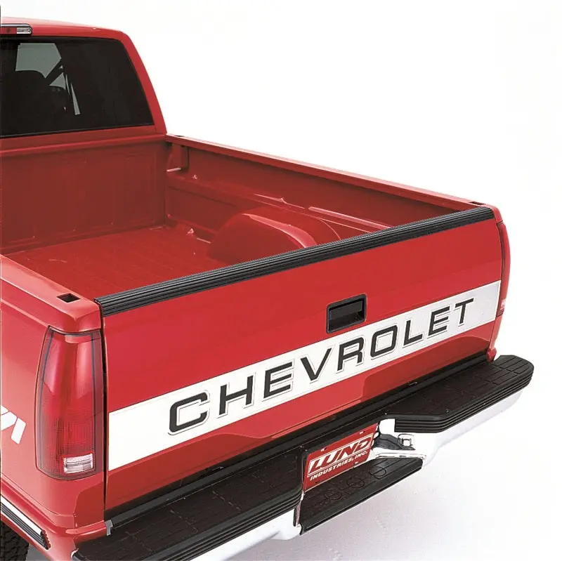 Lund Universal (Pickup) Tailgate Protector - Black 1